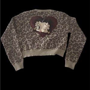 Betty Boop Leopard Print Sweater with Heart Motif